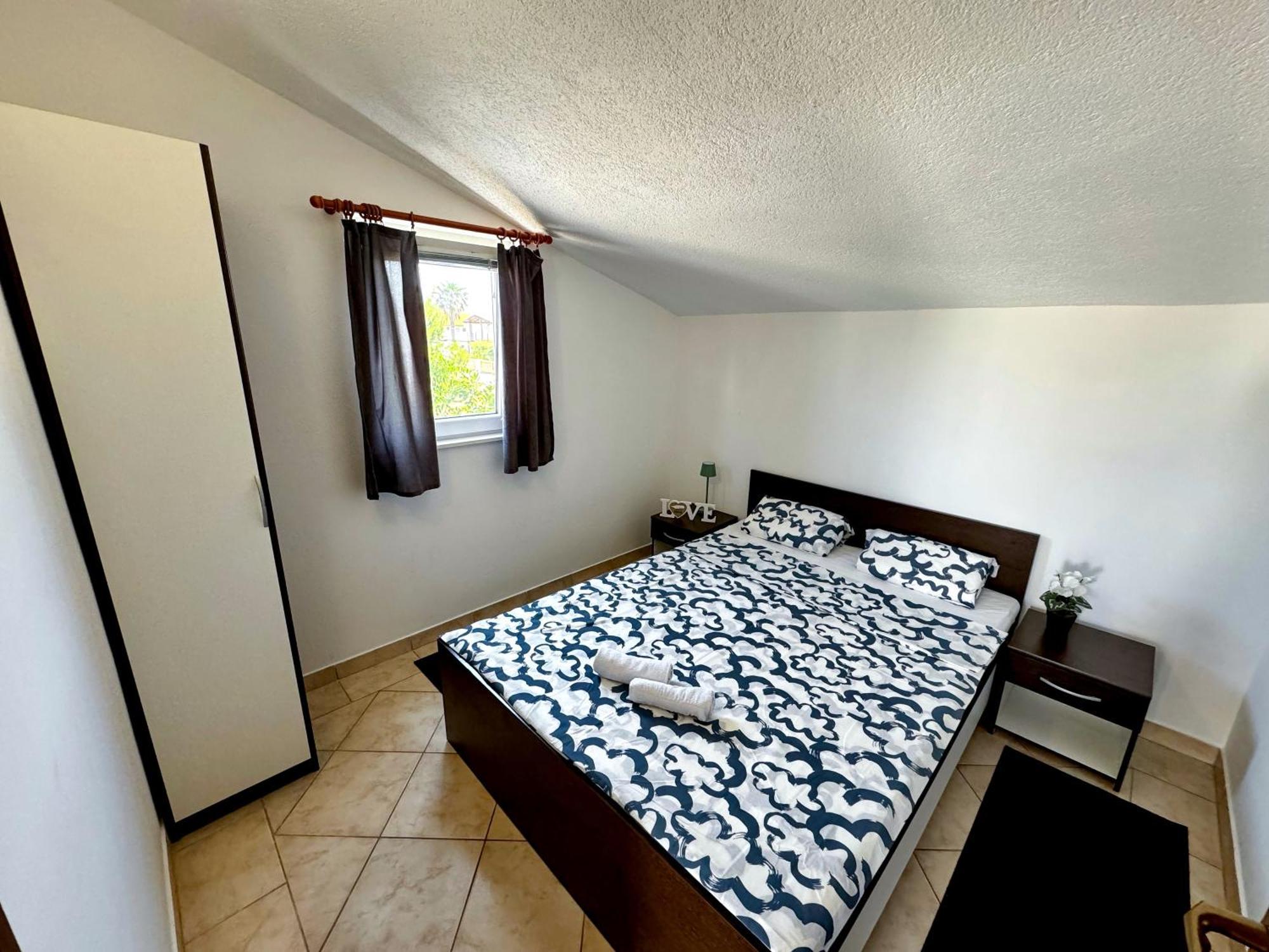 Apartmani Cvangic Vir Exterior foto