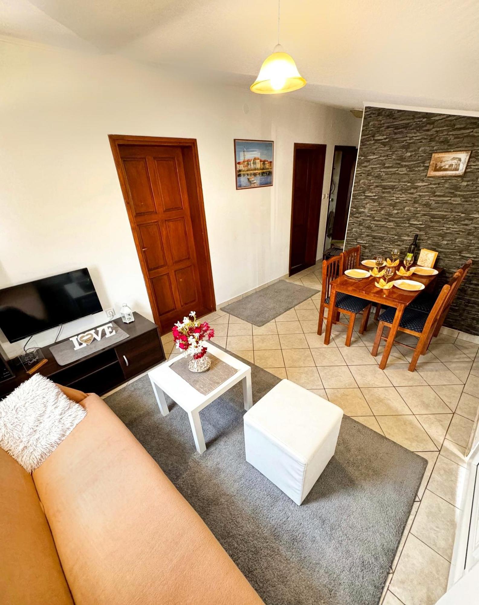 Apartmani Cvangic Vir Exterior foto